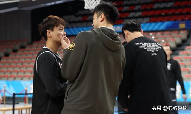 kaiyun-CBA京城德比前瞻：赵睿沈梓捷赛前踩场引关注 张庆鹏能否爆冷